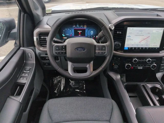 New 2026 Oxford White Ford XLT image 16