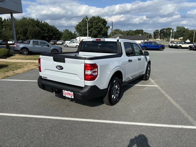 New 2026 Space White Metallic Ford XLT image 7