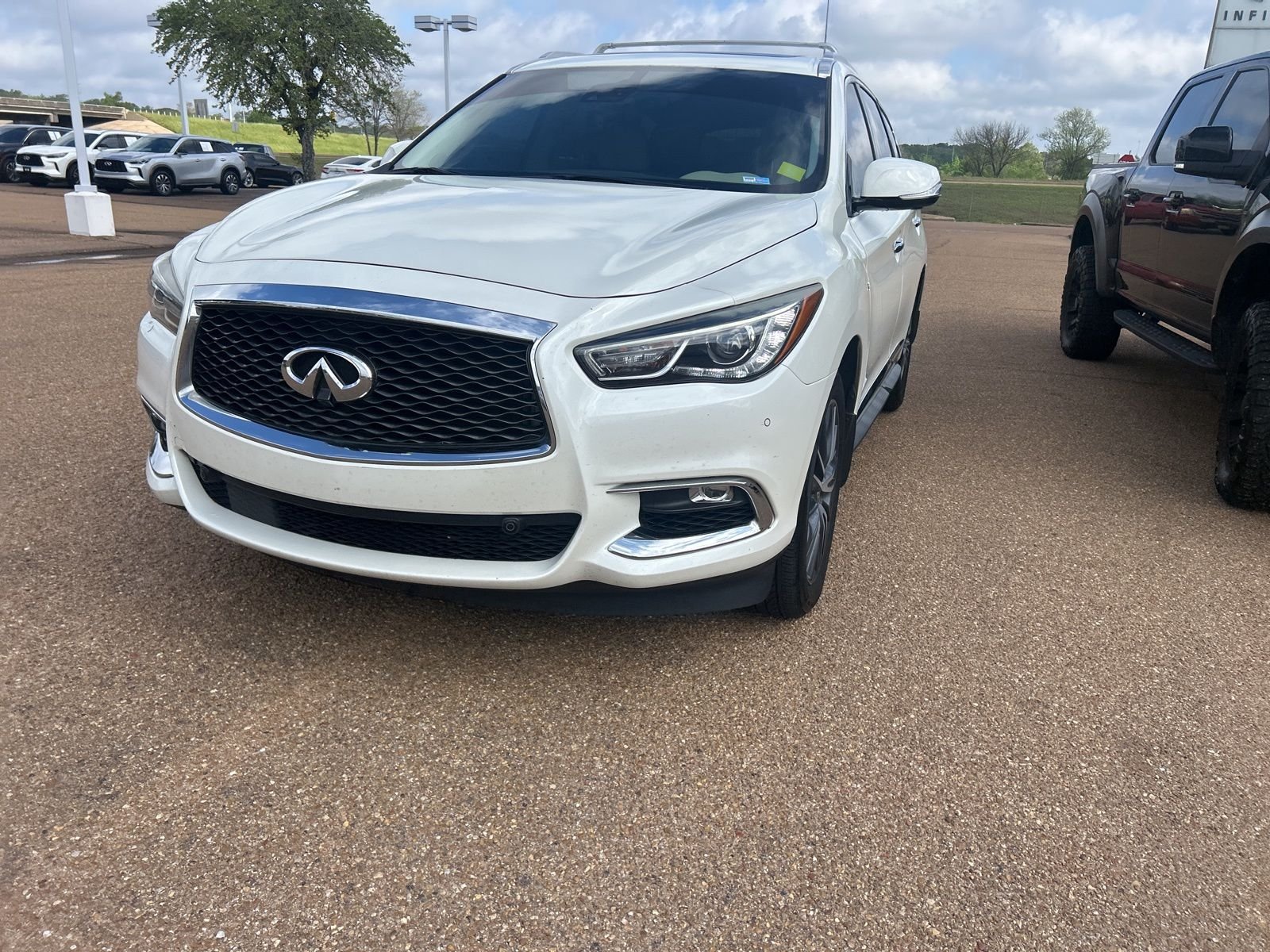 Used 2019 INFINITI QX60 LUXE with VIN 5N1DL0MNXKC522324 for sale in Jackson, MS