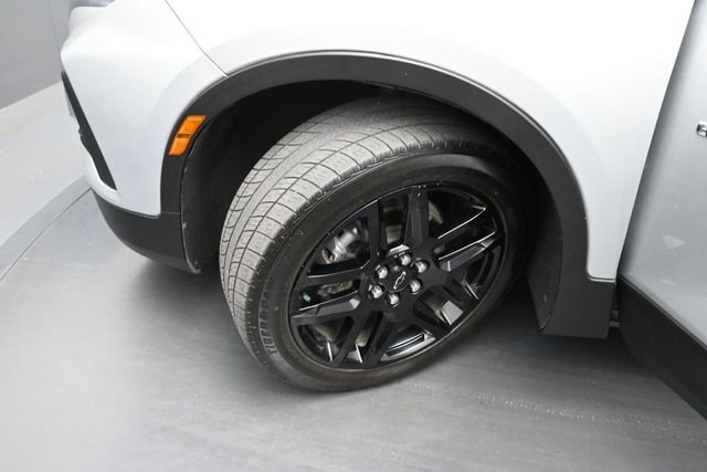 Used 2021 Silver Chevrolet LT image 28