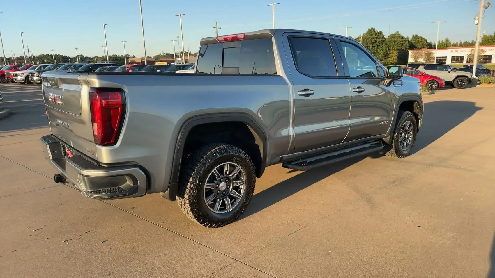 2024 GMC Sierra 1500 AT4 - Photo 9