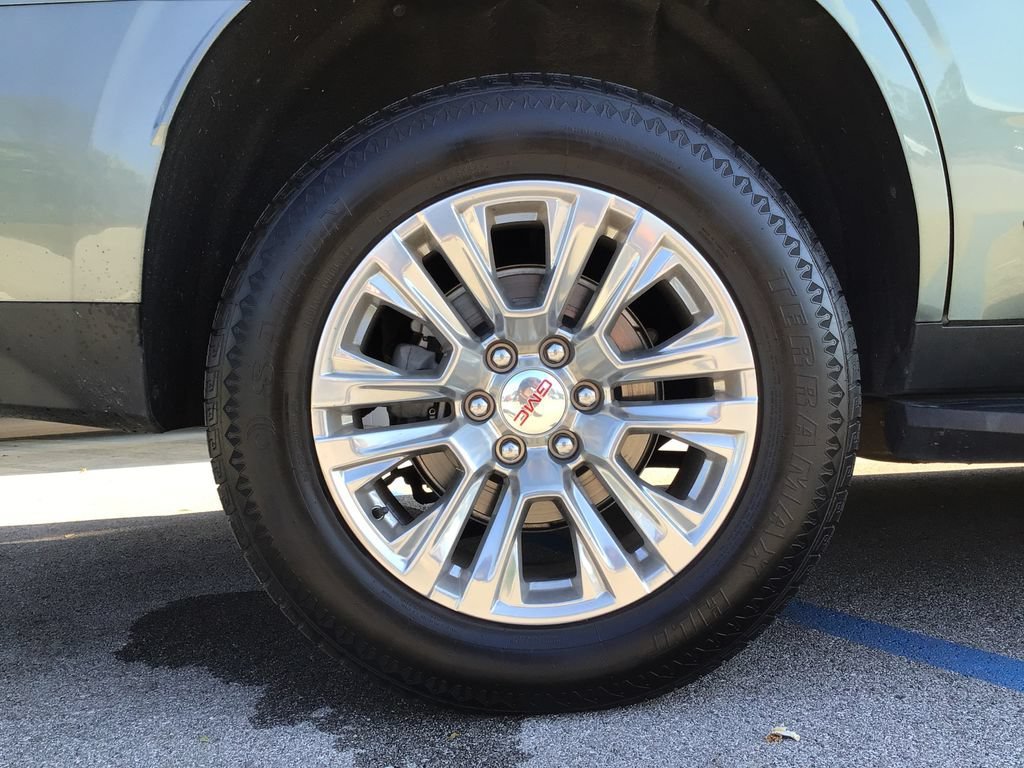 2024 GMC Yukon Denali - Photo 18