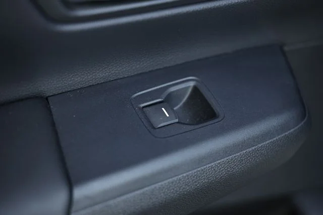 Used 2023 White Honda EX image 24