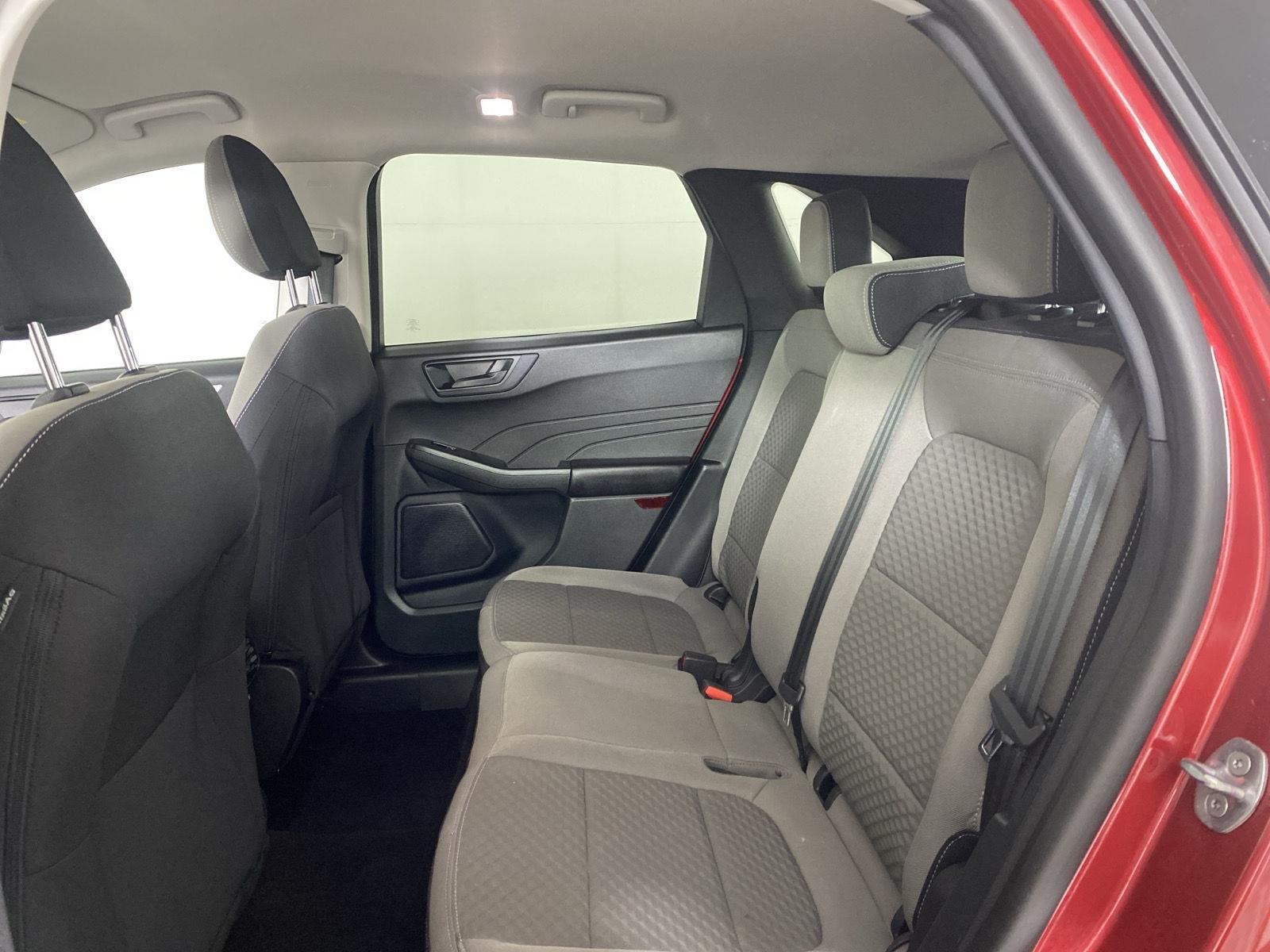 Used 2022 Rapid Red Metallic Tinted Clearcoat Ford SE image 36