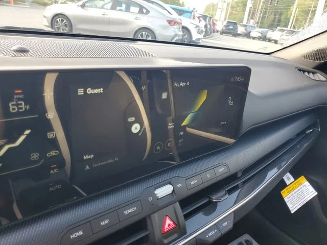 2025 Kia K4 GT-Line Turbo - Photo 15