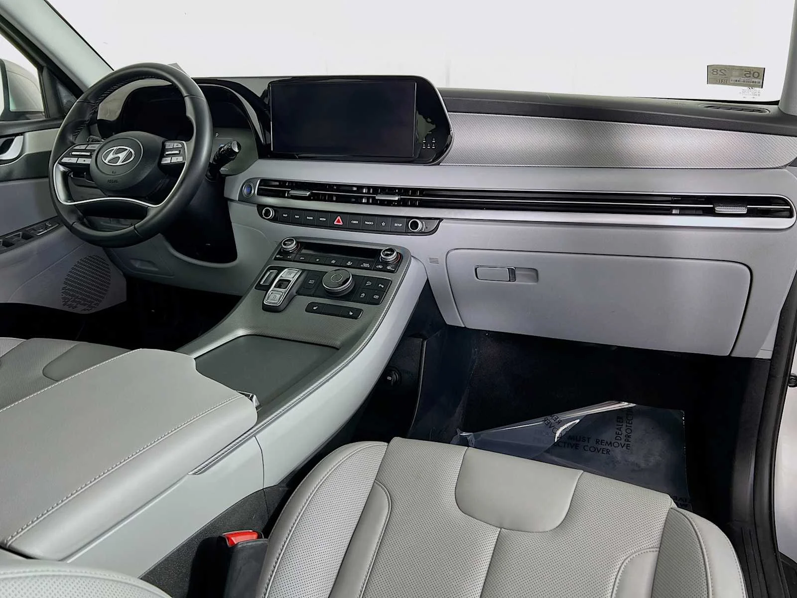 Used 2024 Typhoon Silver Hyundai SEL 7P image 31