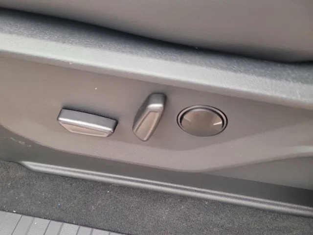 New 2026 White Metallic Ford Lariat image 21