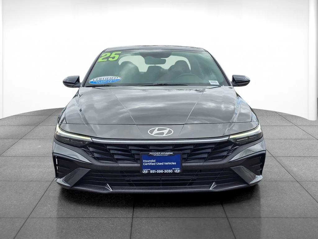 Used 2025 Gray Hyundai SEL Sport image 1