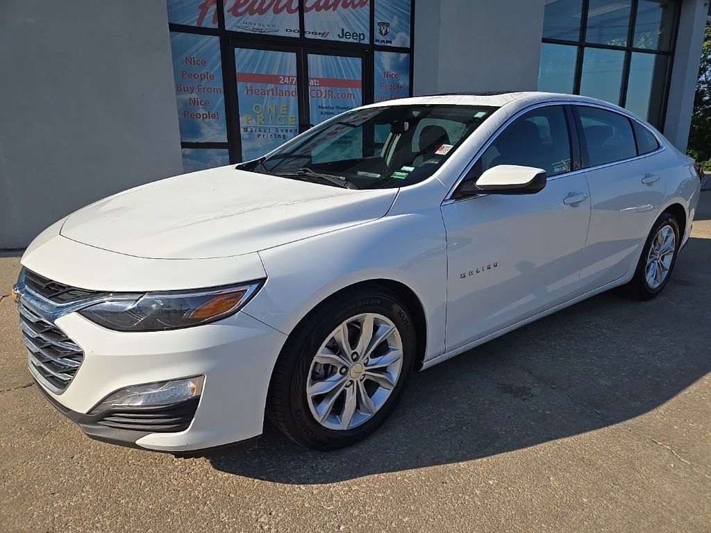 Used 2024 Chevrolet Malibu 1LT with VIN 1G1ZD5ST9RF150305 for sale in Kansas City