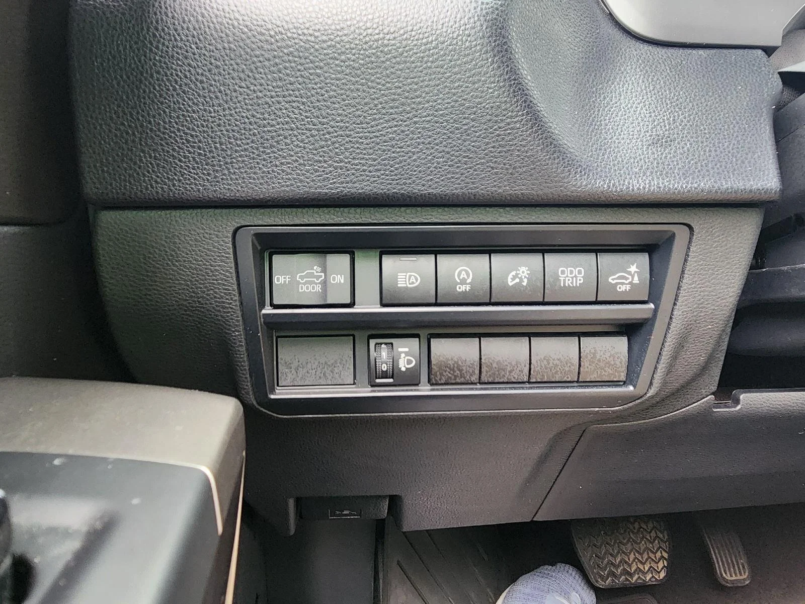 Used 2023 Ice Cap Toyota SR5 image 21