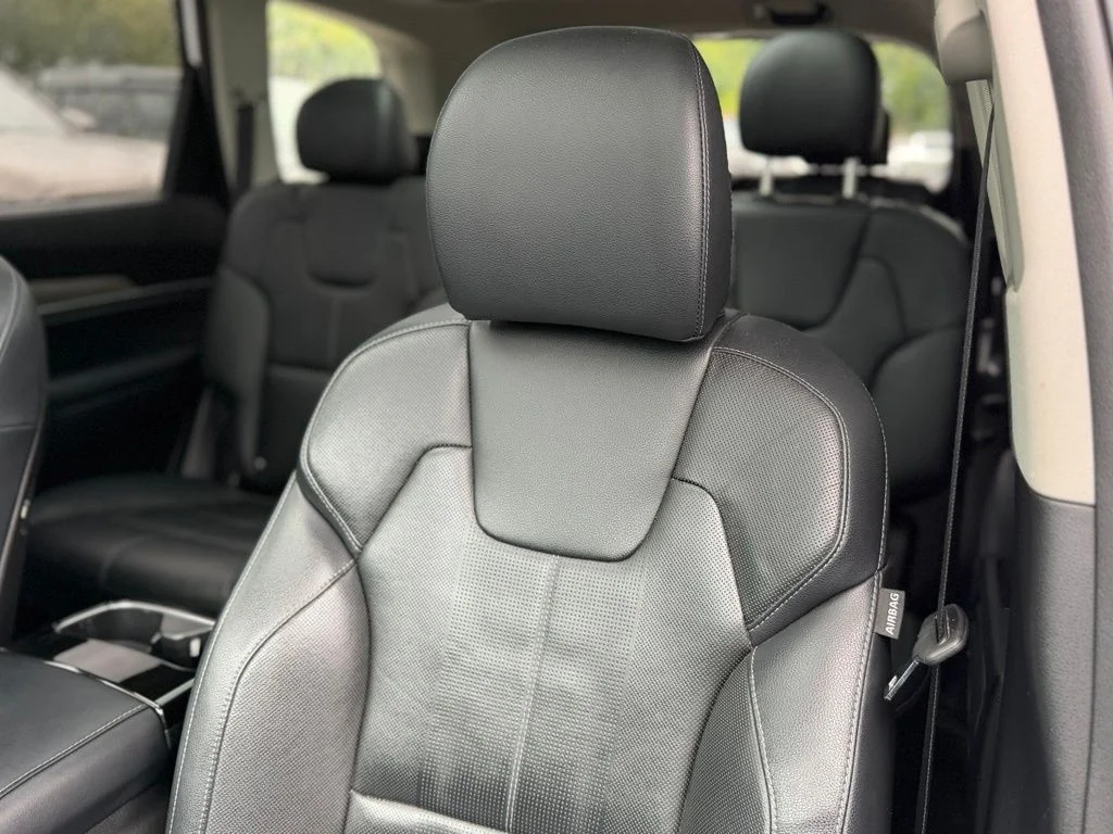 Used 2022 White Kia SX image 8