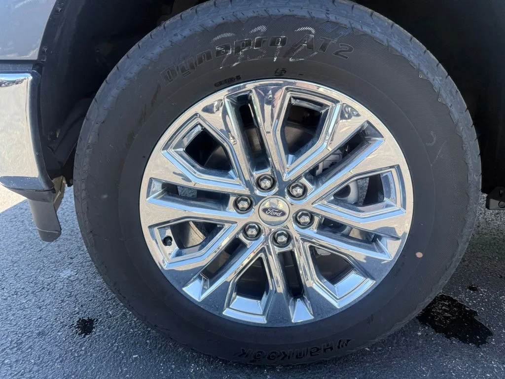 2025 Ford F-150 XLT - Photo 9