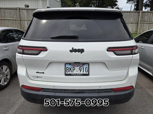 Used 2023 White Jeep Altitude image 5