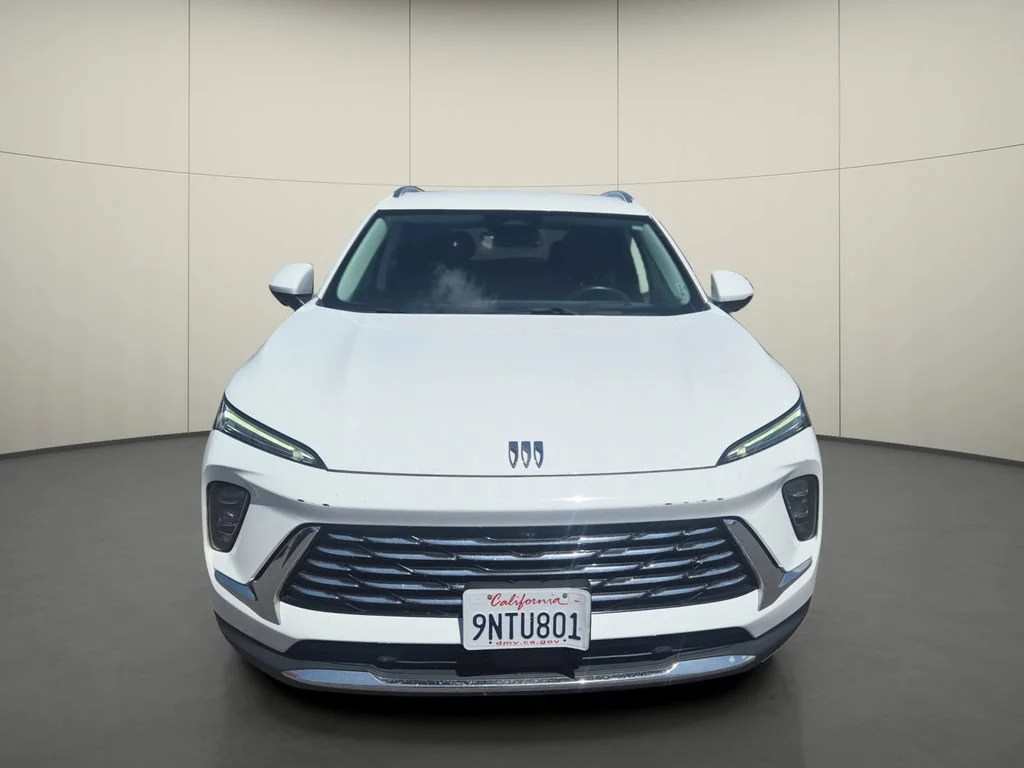 Used 2024 Summit White Buick Preferred image 2