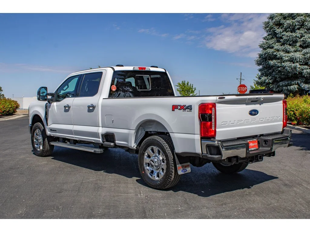 New 2026 OXFORD WHITE Ford LARIAT image 6