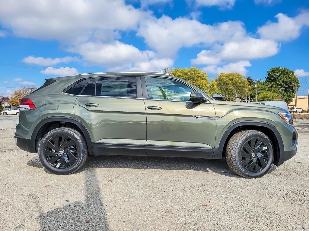 New 2026 Avocado Green Pearl Volkswagen 2.0T SE w/Technology image 5