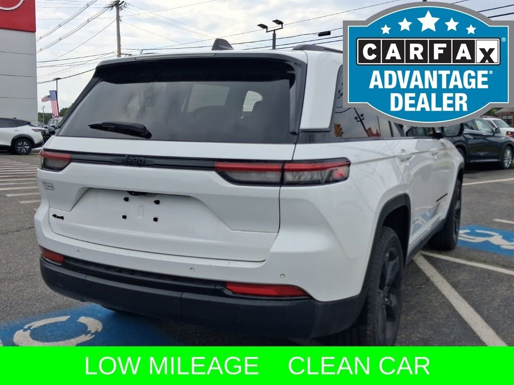 Used 2023 White Jeep Altitude X image 7