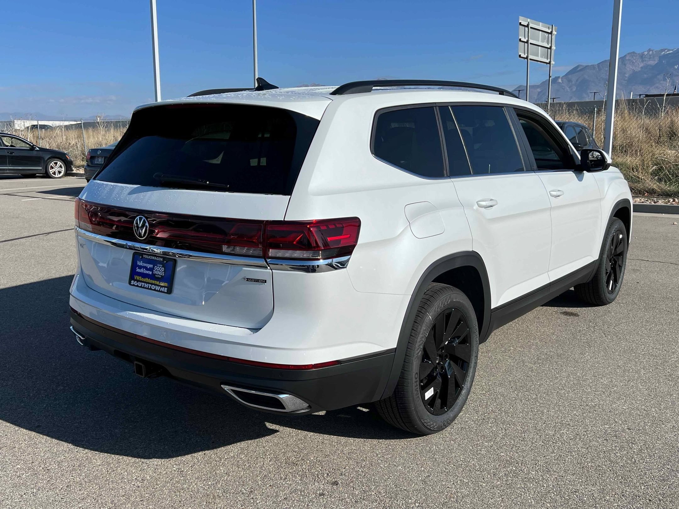 New 2026 Opal White Volkswagen 2.0T SE w/Technology image 12
