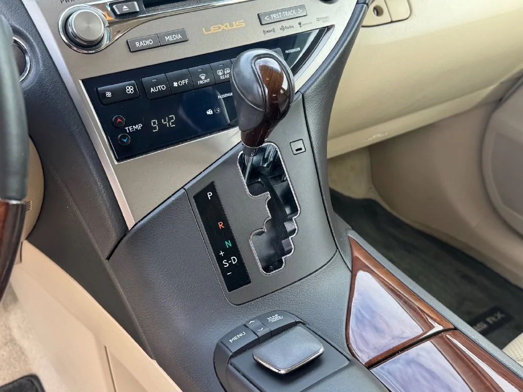 Used 2013 White Lexus 350 image 26