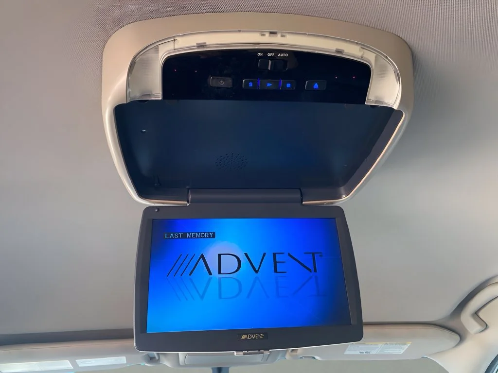Used 2015 C Black Nissan S image 15