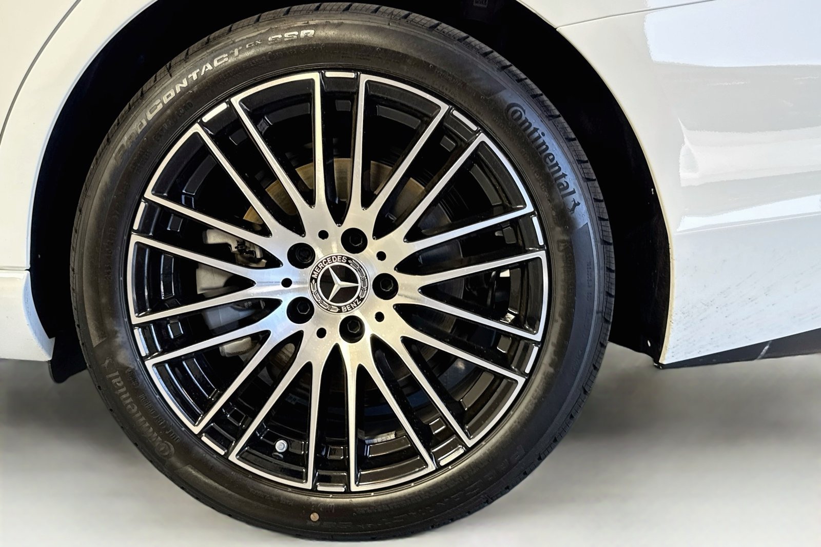 New 2026 Polar White Mercedes-Benz C 300 image 29