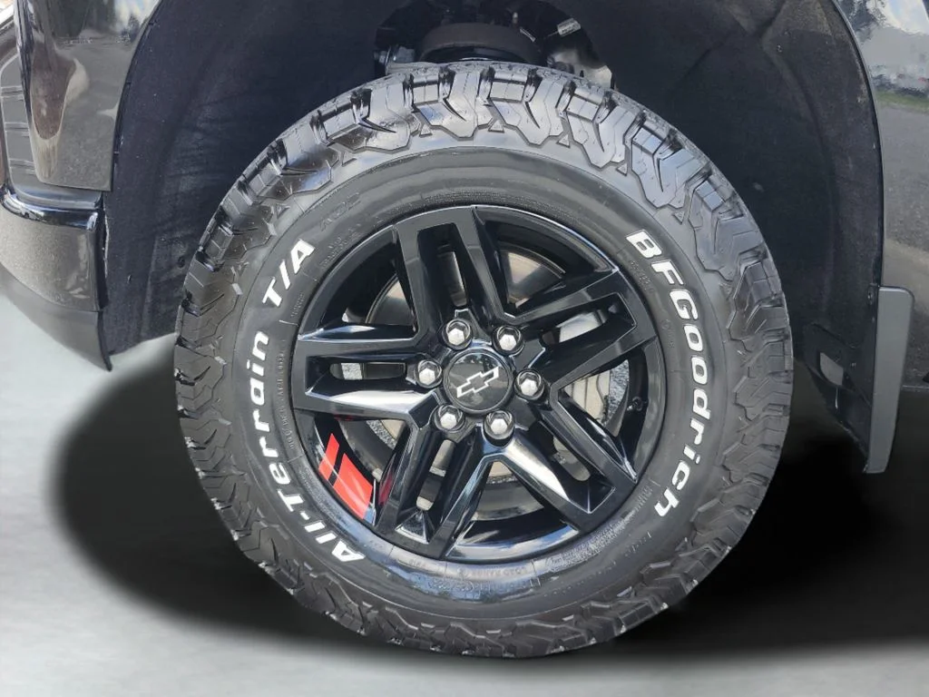 Used 2022 Black Chevrolet LT Trail Boss image 40