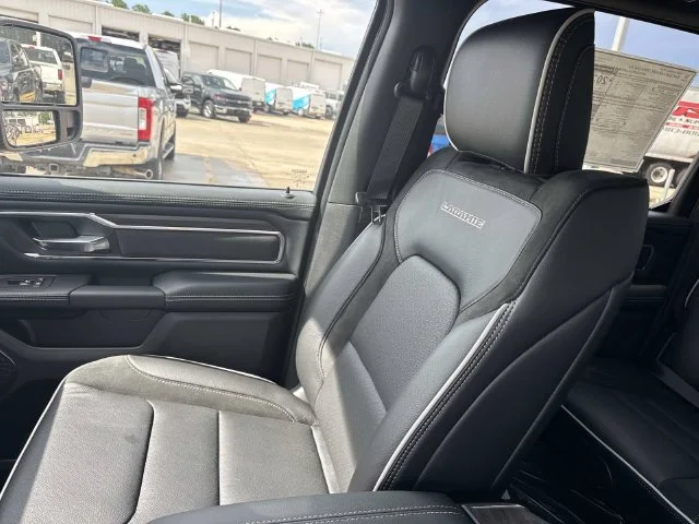 New 2026 Diamond Black Crystal Pearl-Coat Exterior Paint RAM Laramie image 17