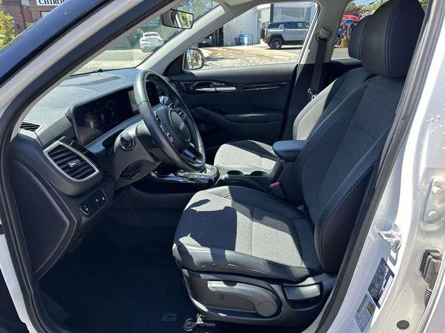 Used 2024 Clear White/Black Roof Kia S image 13