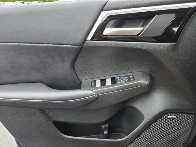 Used 2025 Gray Mitsubishi SE image 35