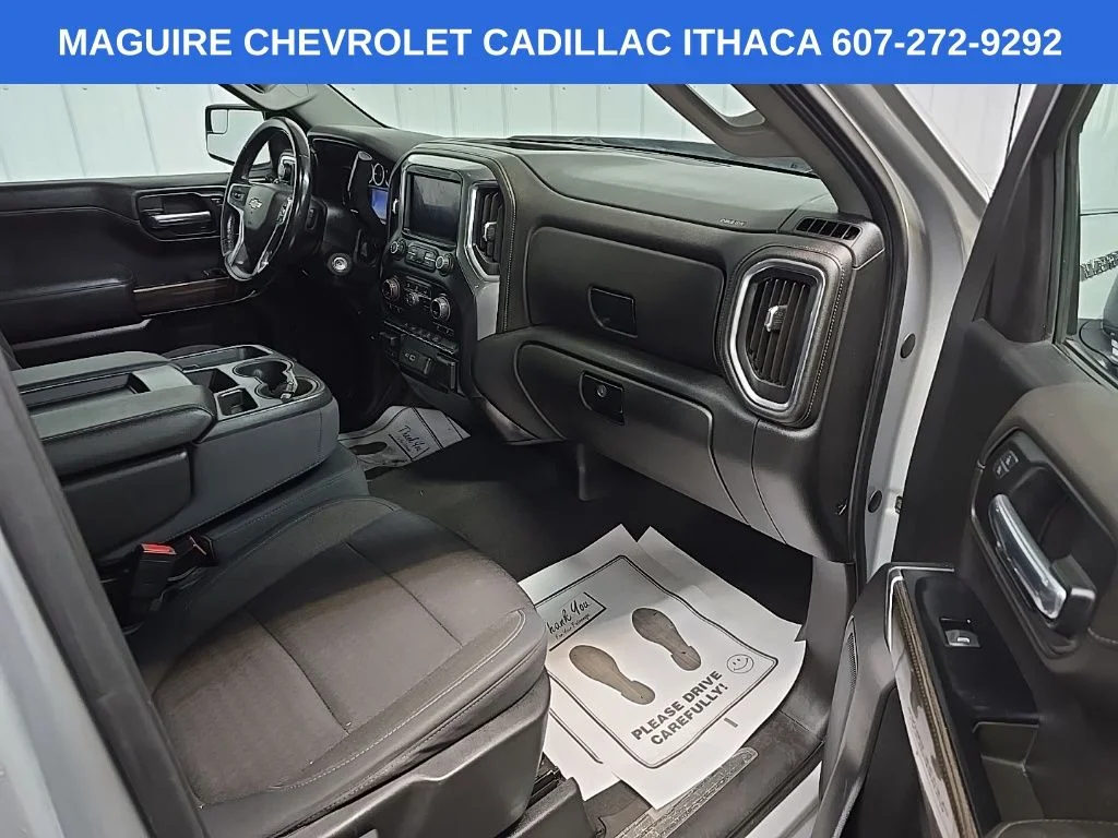 Used 2019  Chevrolet LT image 15