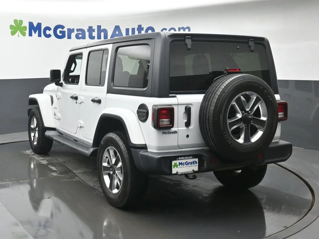 Used 2020 White Jeep Unlimited Sahara image 25