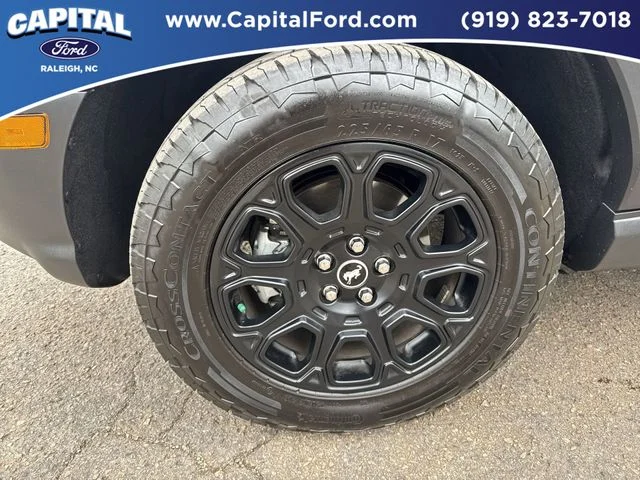 Used 2025 Blue Ford Badlands image 12