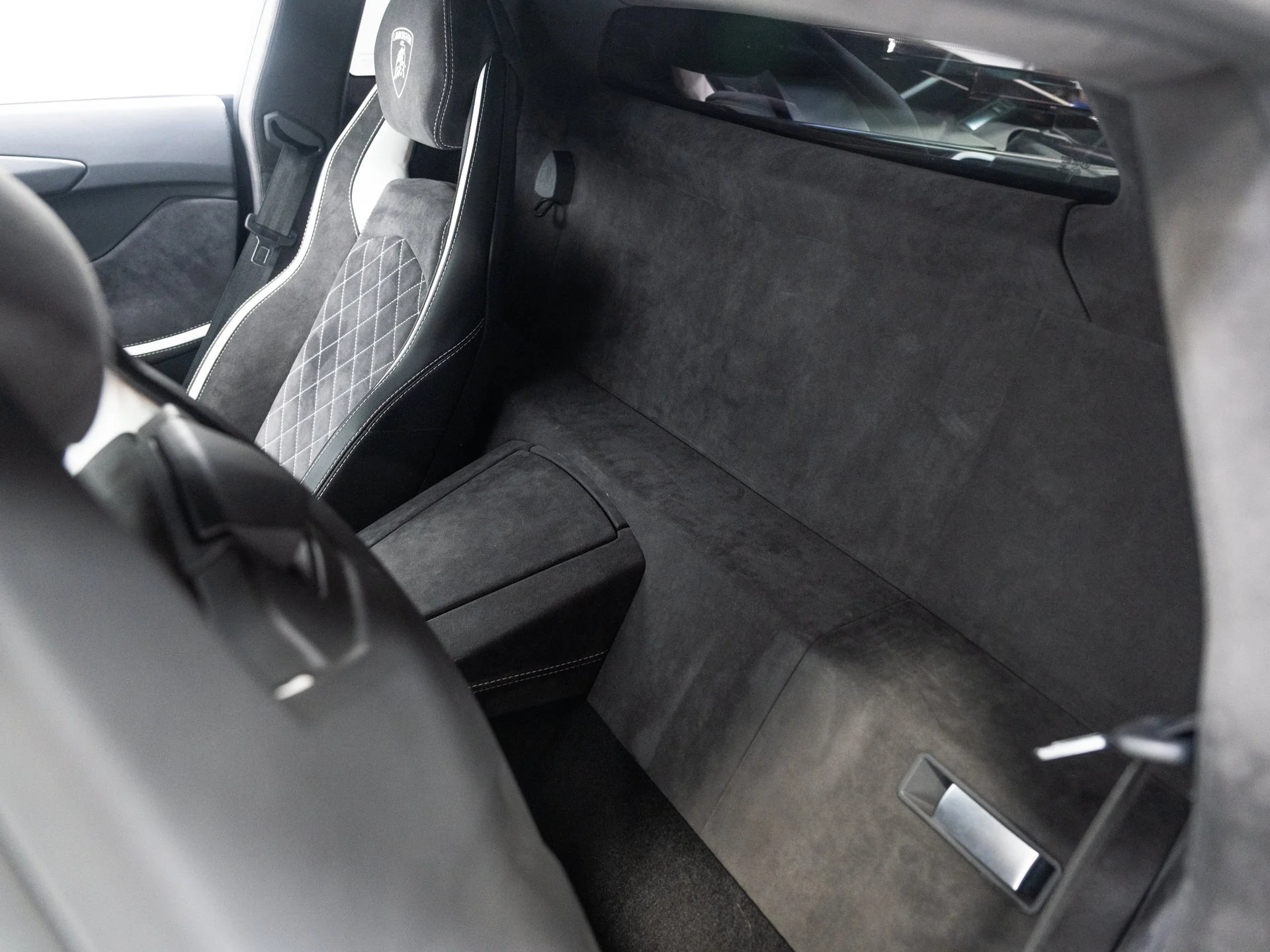 Used 2018 Bianco Isis Lamborghini  image 40