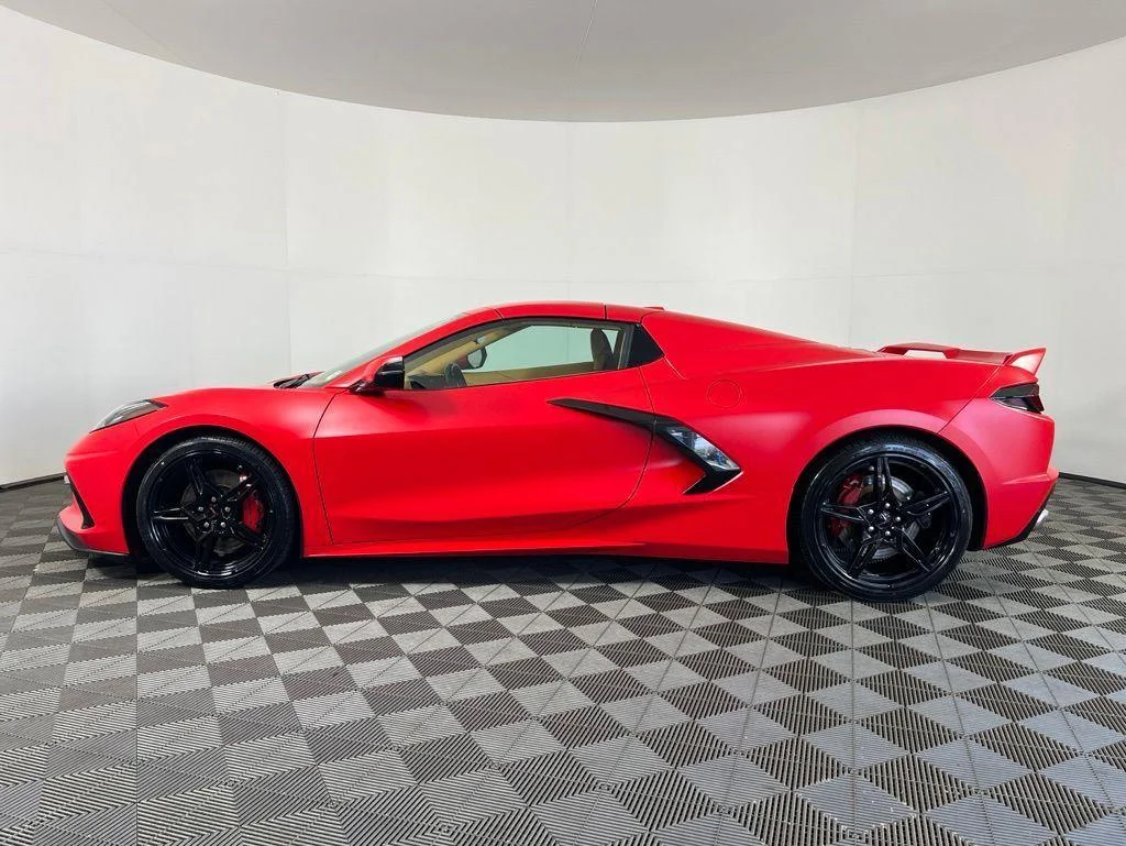 Used 2021 TORCH RED Chevrolet 3LT image 28