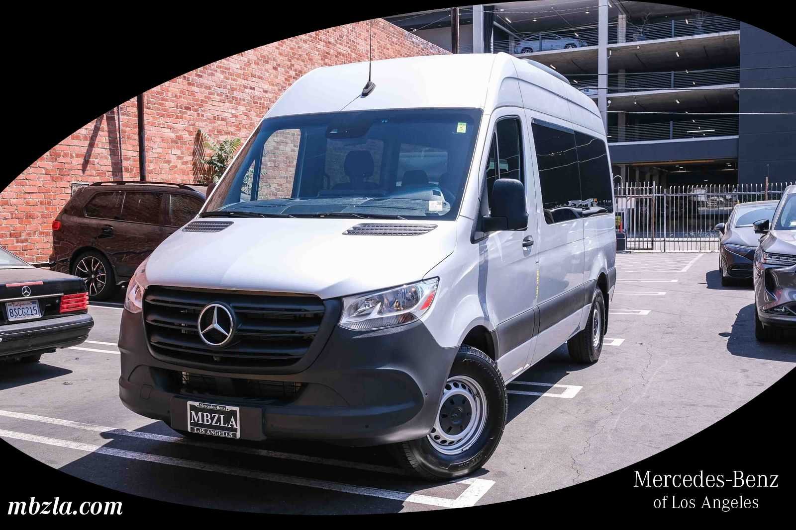 2024 Mercedes-Benz Sprinter 2500 144 WB's photo