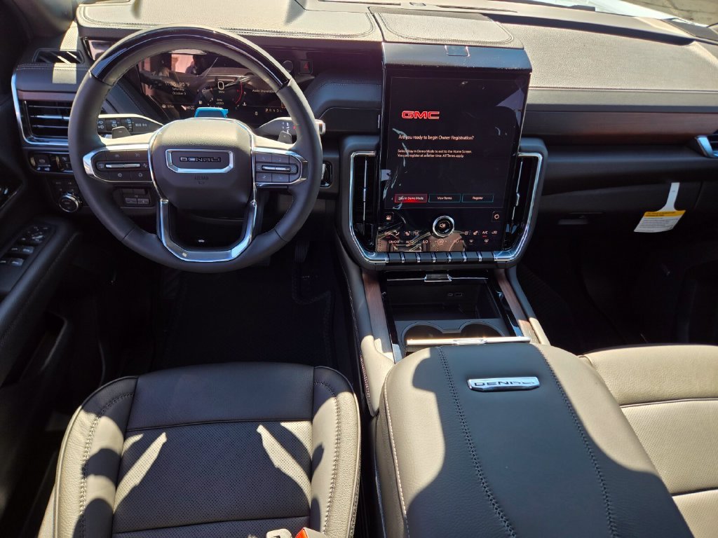 2026 GMC Yukon Denali - Photo 10