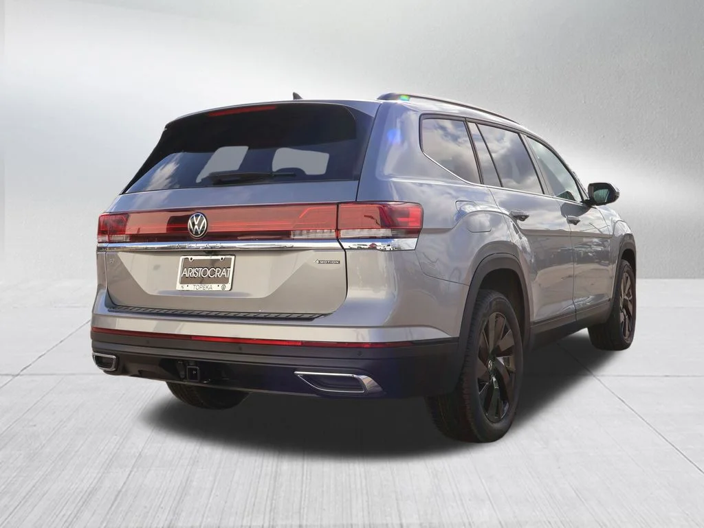 New 2026 Silver Volkswagen 2.0T SE w/Technology image 21