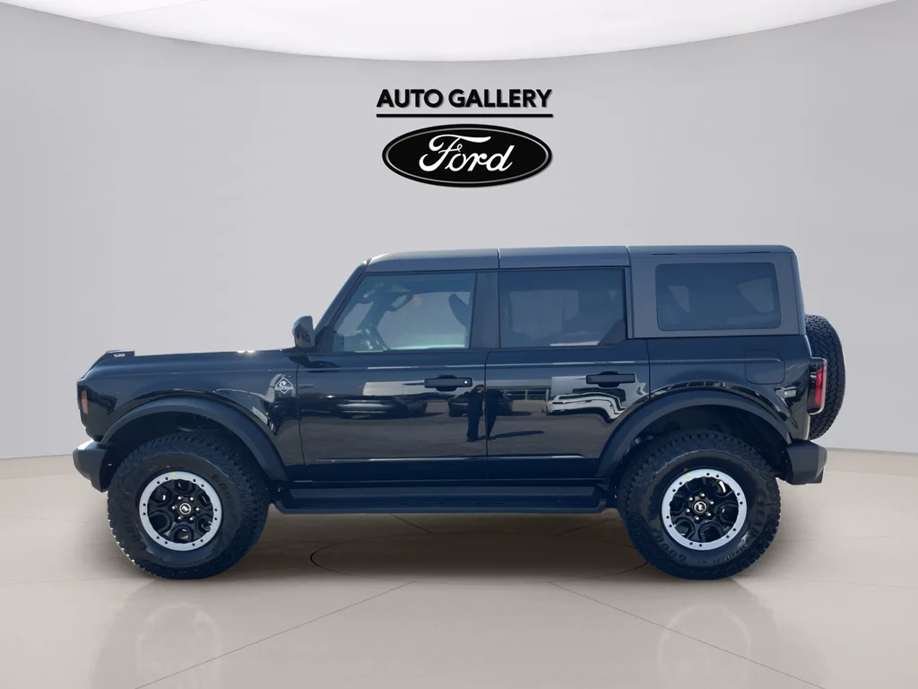 New 2026 Shadow Black Ford Outer Banks® image 8