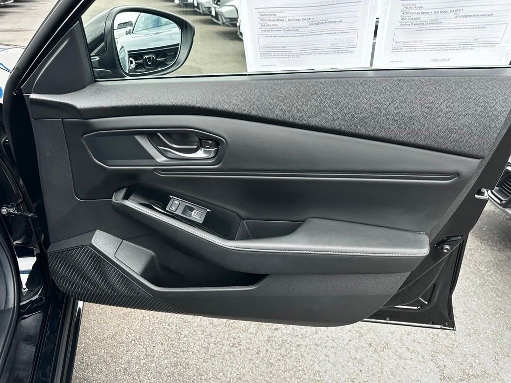 Used 2023 Black Honda Touring image 13