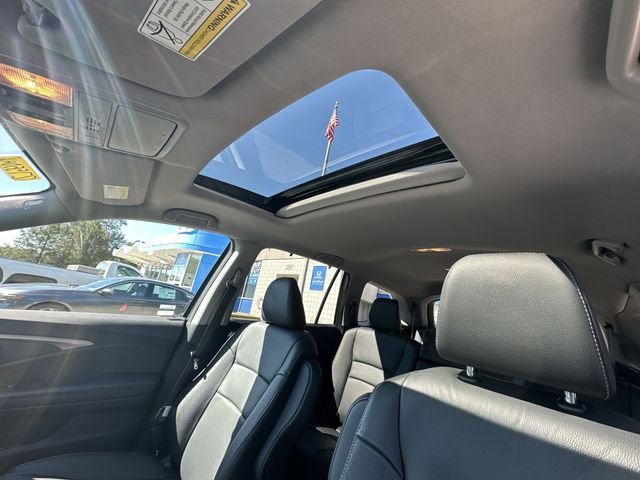 Certified Used 2021  Honda EX-L image 18