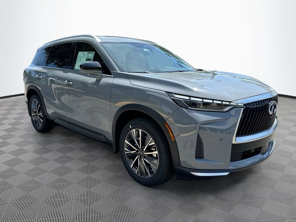 New 2027 HARBOR GRAY INFINITI Luxe FWD image 3