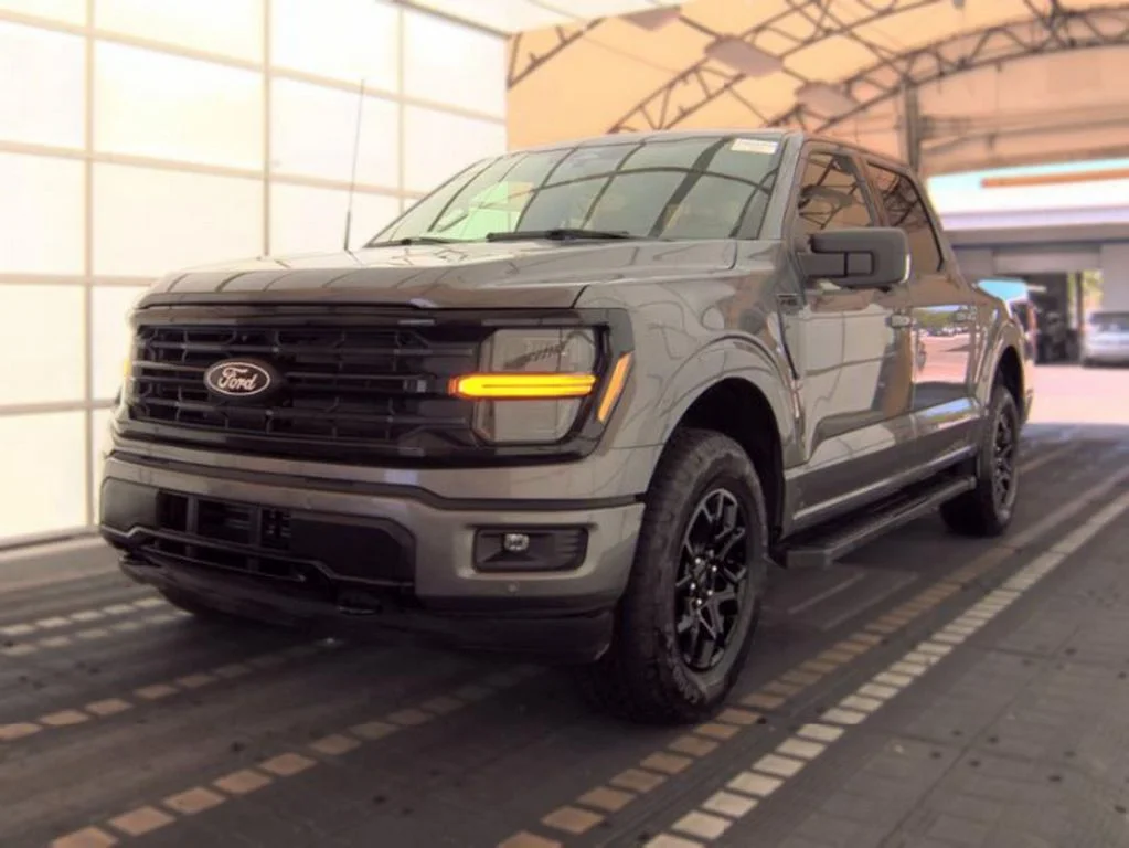 Used 2024 Gray Metallic Ford XLT image 2