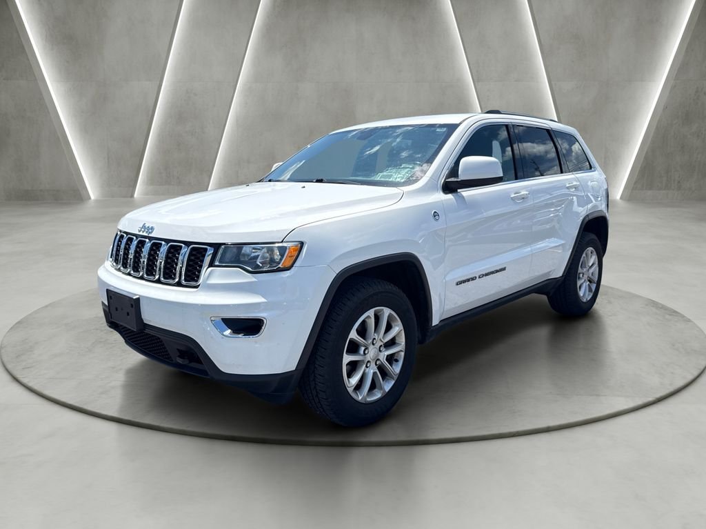 Used 2021 White Jeep Laredo E image 3