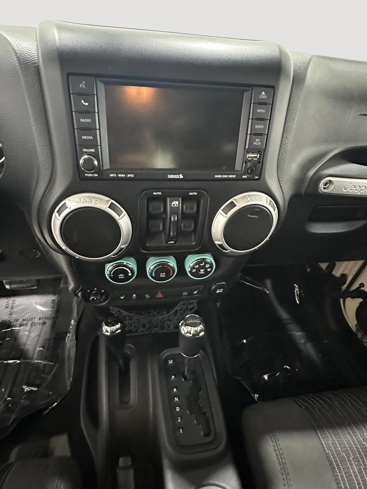 Used 2011 Tan Jeep Sahara image 12