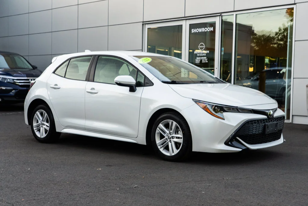 Used 2021 Beige Toyota SE image 1