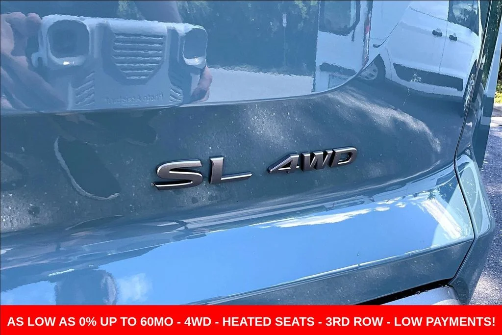 New 2026 Green Nissan SL image 8
