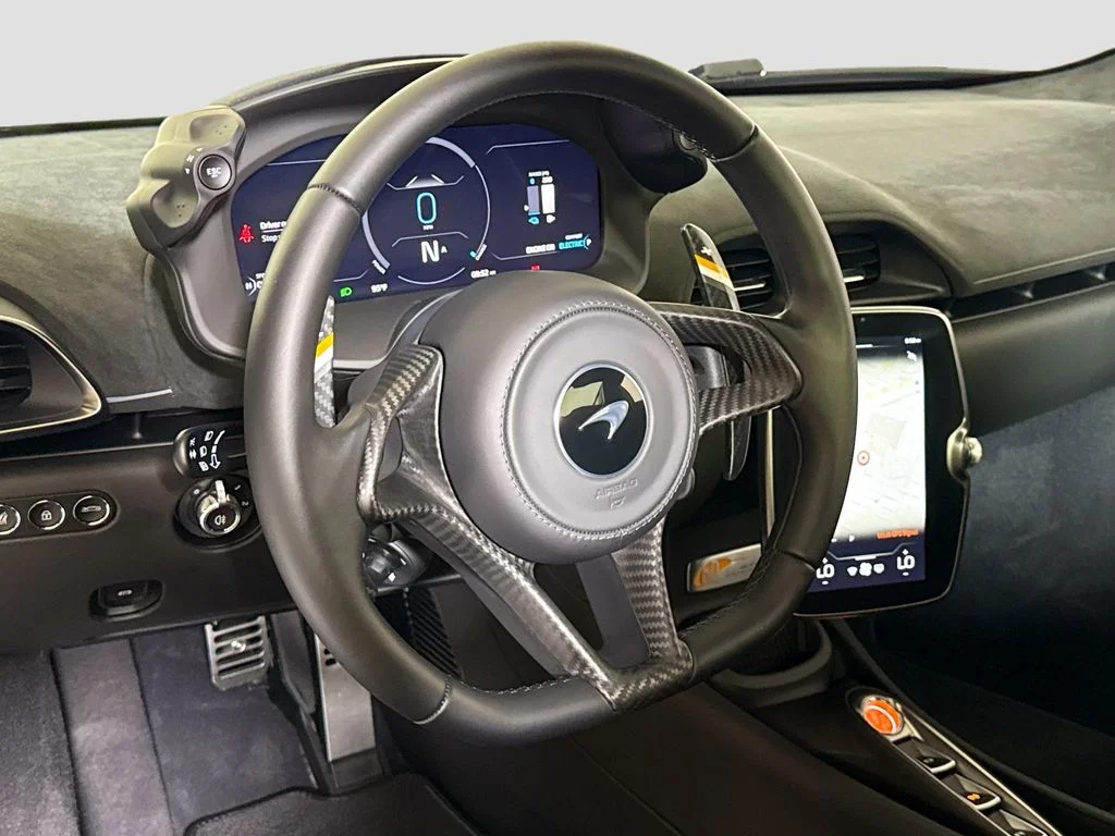 Used 2025 Volcano Yellow McLaren Performance image 10