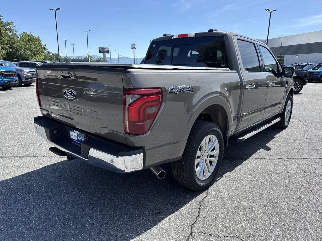 Used 2025 Gray Ford Lariat image 7