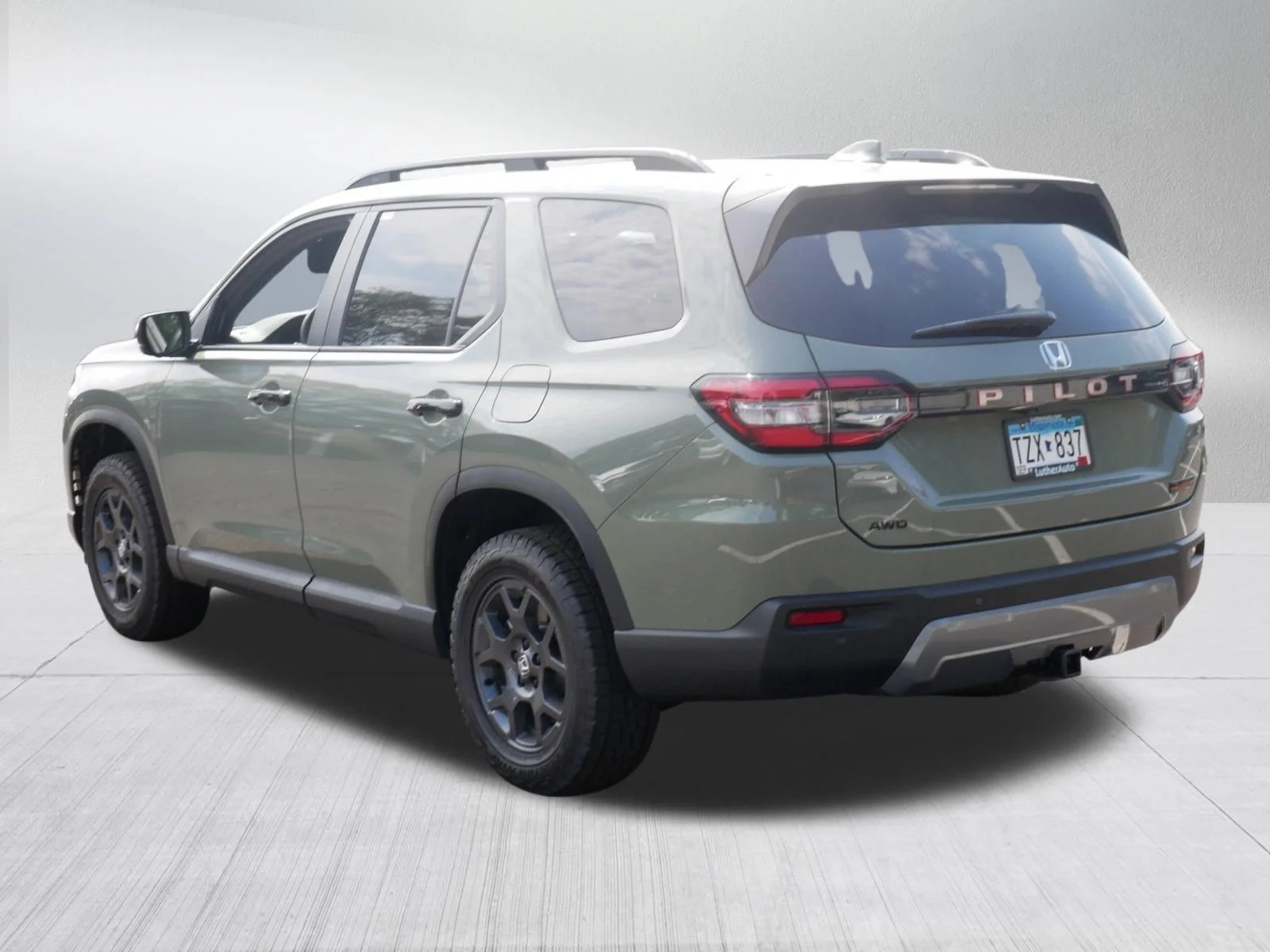 Certified Used 2026 Ash Green Metallic Honda TrailSport image 5