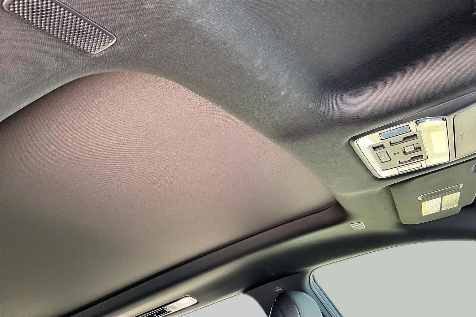 Used 2025 Wind Chill Pearl Lexus Premium image 14